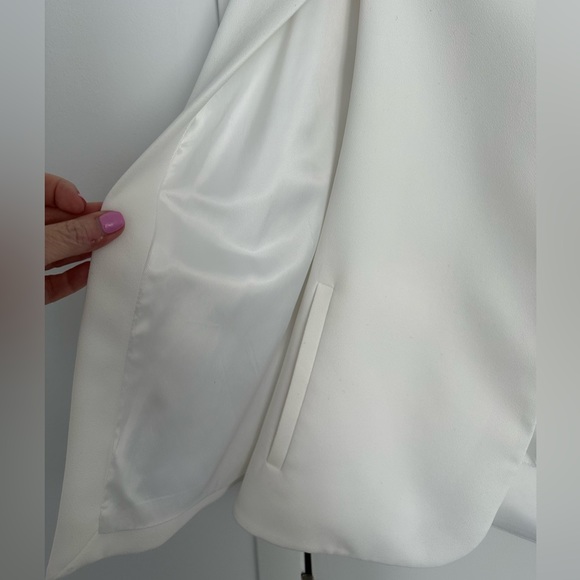 ZARA | White cape jacket - immaculate condition - Picture 3 of 6